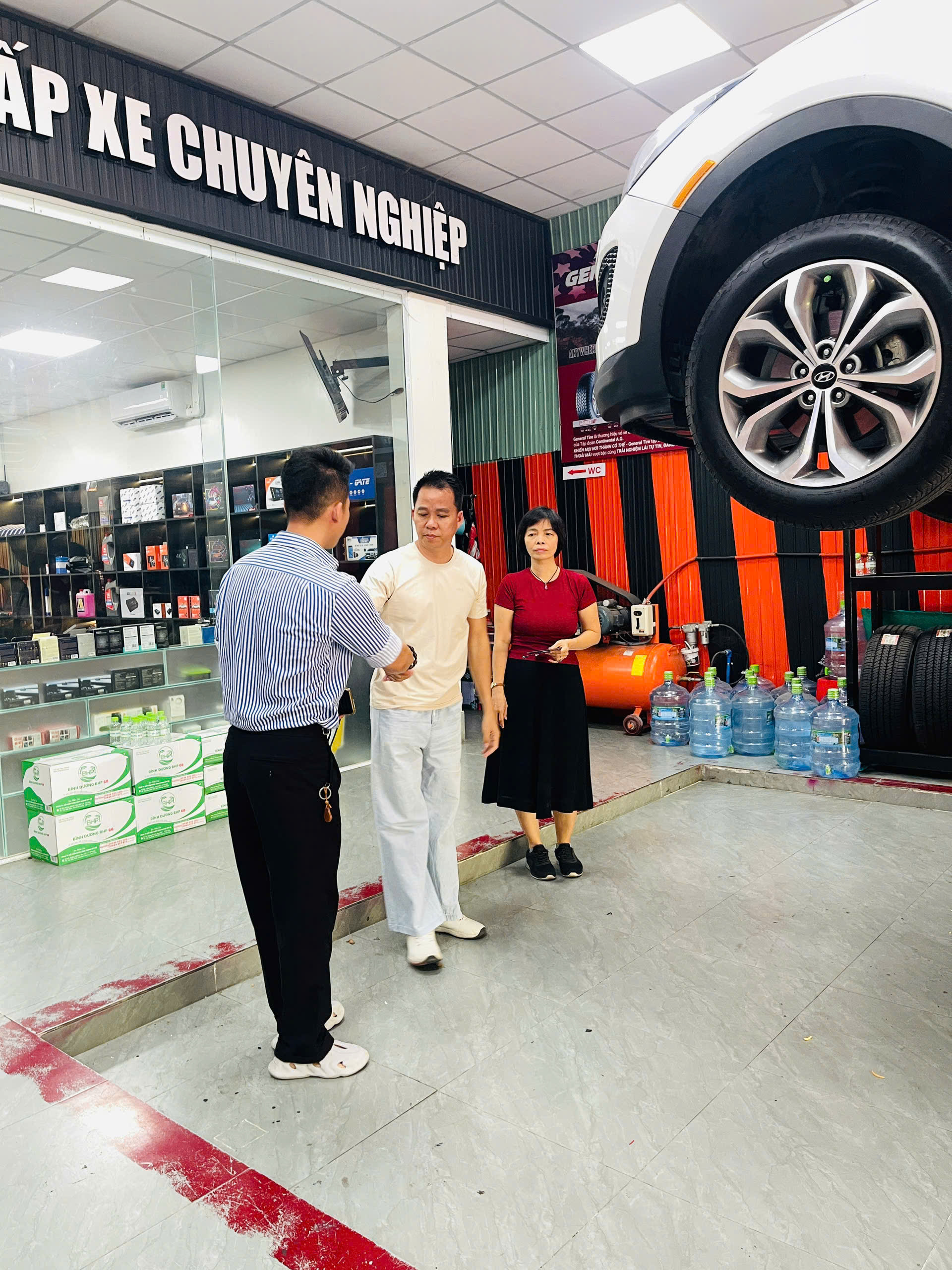 Đối tác showroom cùng MEPHO
